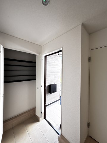 新築戸建　可部8丁目(No.２／No.4)の玄関