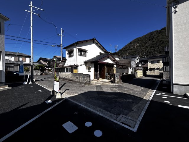 新築戸建　可部8丁目(No.２／No.4)の前面道路含む現地写真