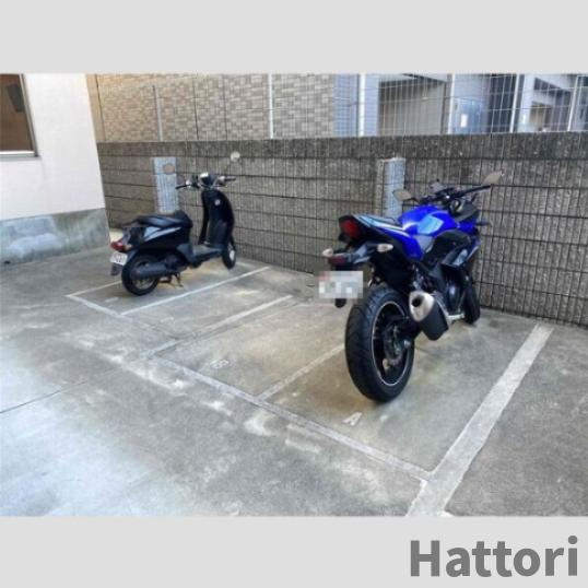 S-FORT福島EBIEの駐車場