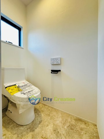 藤沢市片瀬山１丁目　全2棟２号棟のトイレ