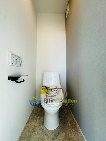 藤沢市片瀬山１丁目　全2棟２号棟のトイレ