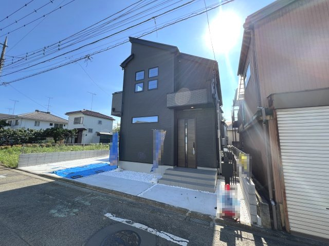 昭島市上川原町3丁目　新築戸建全2棟の外観|コンビニ6分、ドラックストア8分の買い物が便利なロケーション！
