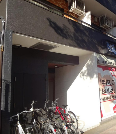 【エントランス】