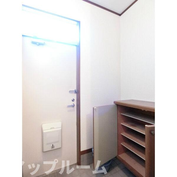 セレーノC棟の玄関