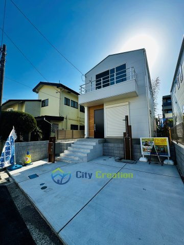 藤沢市辻堂東海岸１丁目新築戸建て　3号棟の前面道路含む現地写真