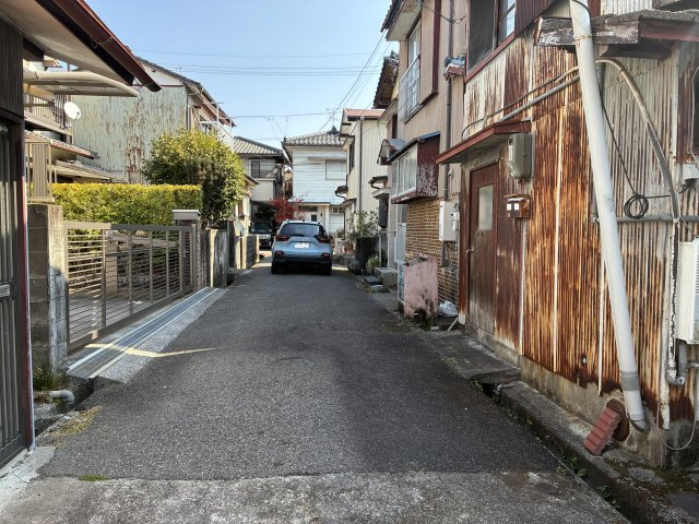 「利便性の良い立地」高知市南万々　売り土地の前面道路含む現地写真|前面道路幅3.8ｍ公道です☆