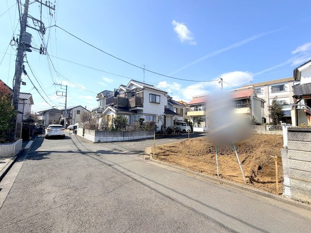 福生市福生全１棟　新築戸建の前面道路含む現地写真