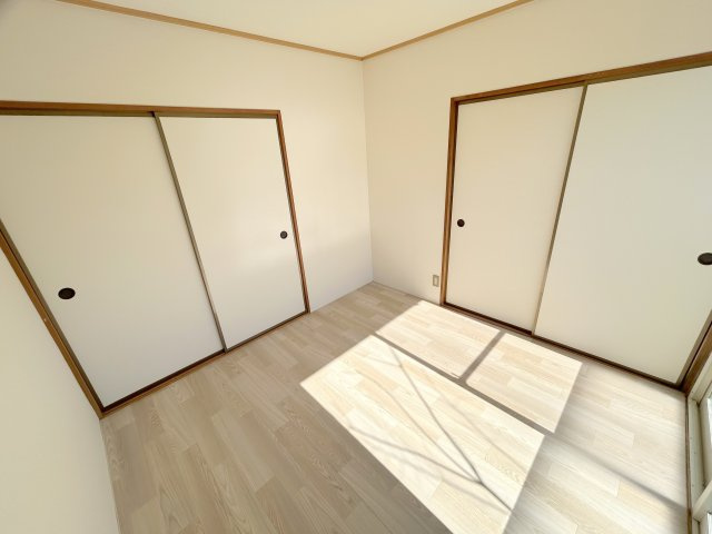 サンコート飛鳥の洋室