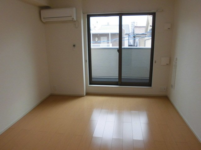 サンエスケーイワタⅠの居間・リビング|使いやすいリビングです