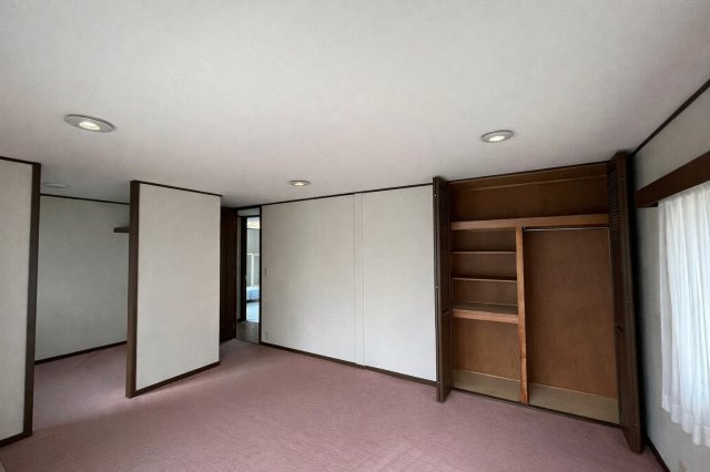 【寝室】の画像