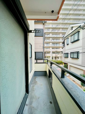 【バルコニー】 | 城東区東中浜８丁目中古戸建 | 2階バルコニーです。