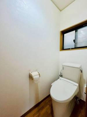 【トイレ】 | 城東区東中浜８丁目中古戸建 | トイレはリビングのある2階に。