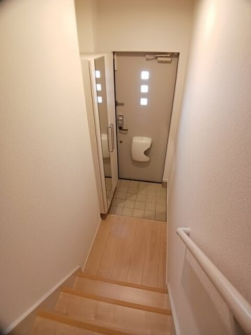 サンプラスⅢの玄関