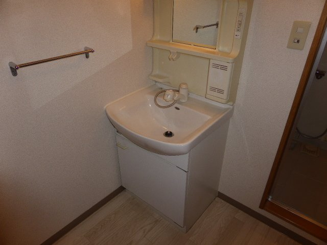 新町ハイツの洗面所|洗髪洗面化粧台（イメージ）