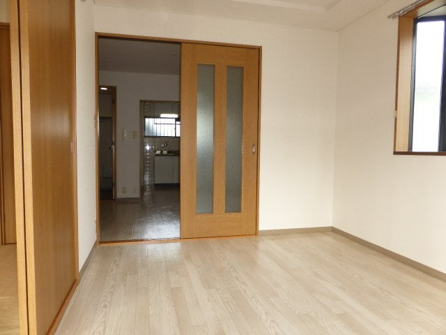 新町ハイツの内装|洋室から（イメージ）
