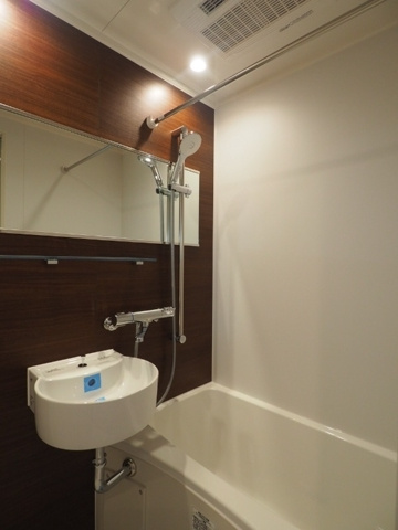 レジディア新御茶ノ水の浴室|※同タイプ別室参考写真です。