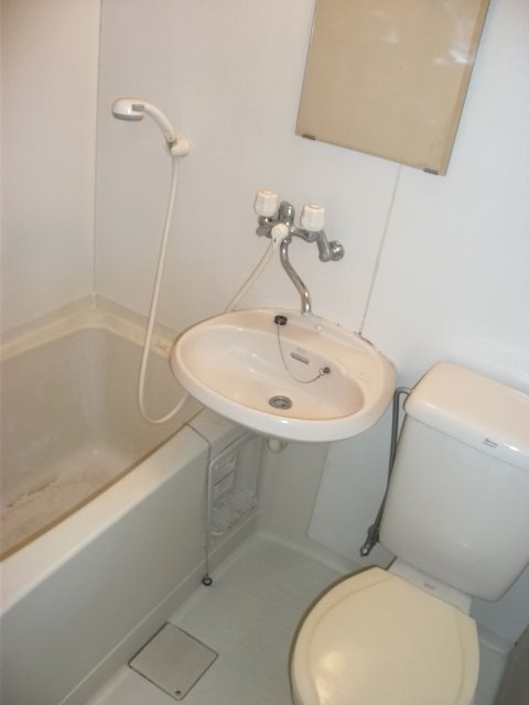 ヴィラタカハシの浴室