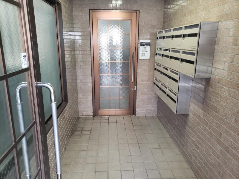 ヴィラタカハシのエントランス