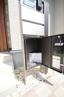 【その他】 | 【仲介手数料無料！！】日野市宮　新築戸建て（全15棟）3号棟　5330万円 | 宅配ボックス