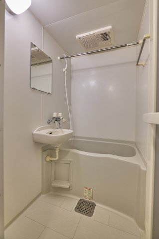 レオパレスあぶらやの浴室