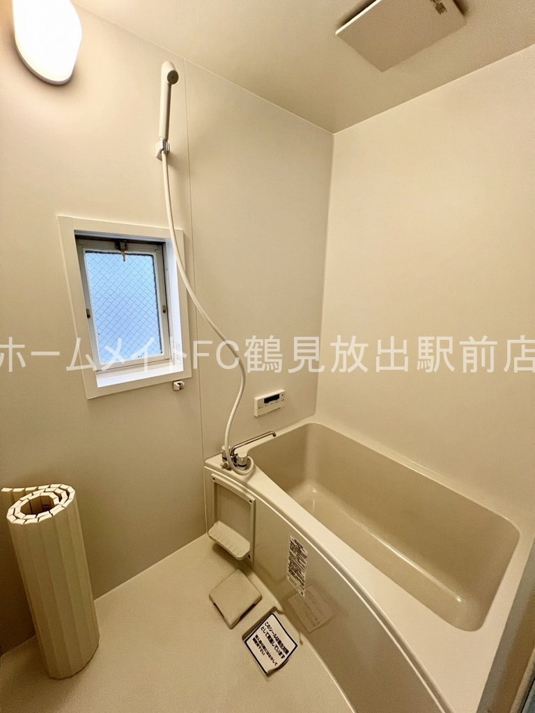 大阪市鶴見区焼野２丁目のアパートの浴室