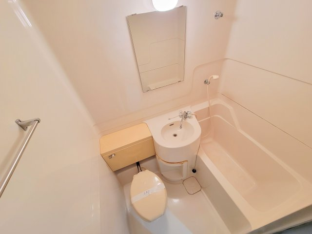 エヌエムドゥーズの浴室