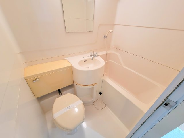 エヌエムドゥーズの浴室