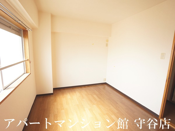 小泉ハイムの寝室|反転です