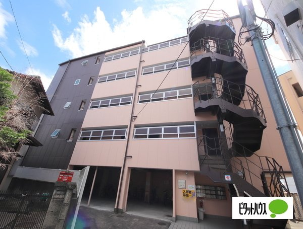 シティパレス富雄南のエントランス