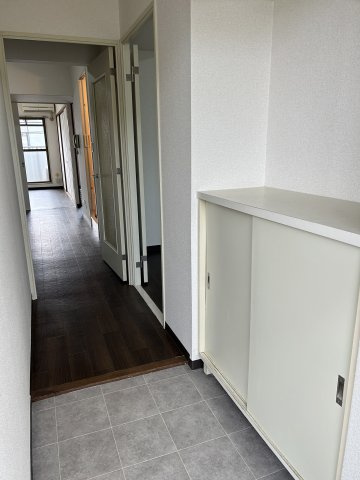 クレインパレス南大泉　B棟のロビー