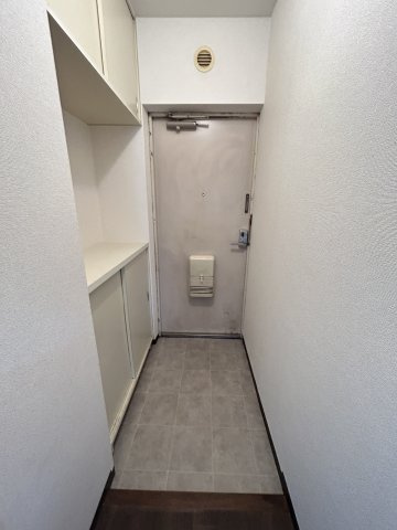 クレインパレス南大泉　B棟の玄関