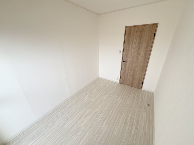 CERES学園前の洋室