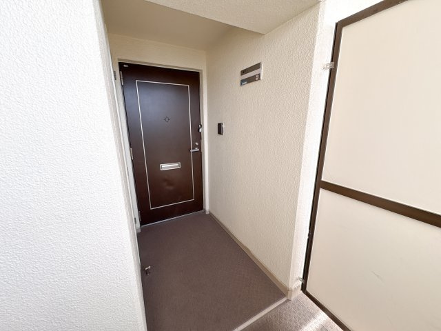 CERES学園前の玄関