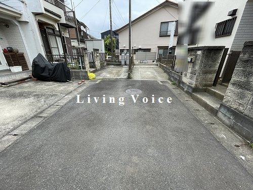 【前面道路含む現地写真】 | 【仲介手数料０円】海老名市杉久保南3丁目　中古一戸建て | 海老名市杉久保南3丁目　中古一戸建て