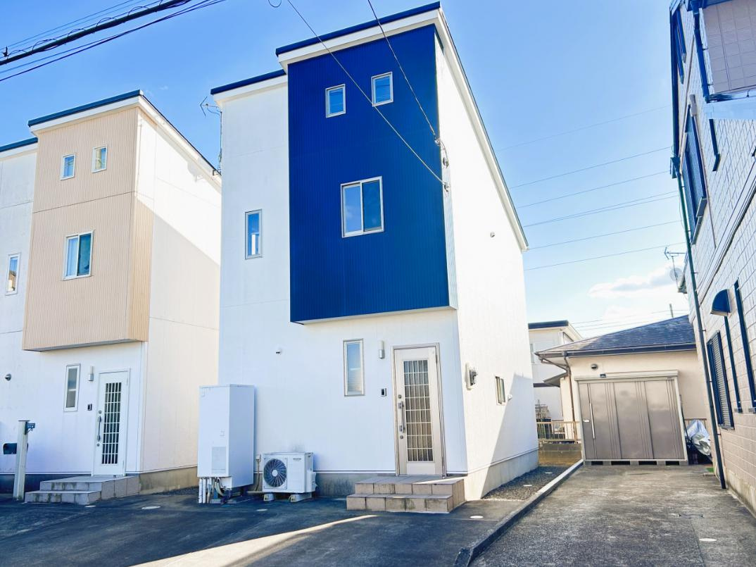 ひたちなか市大字足崎　中古戸建の外観|デザイナーズのようなお洒落な外観です(^^♪