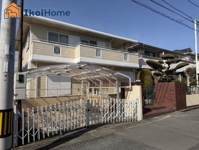 神戸市西区竹の台１丁目　中古戸建のエントランス|物件・当店の最寄駅まで無料送迎！最短10分で指定場所へお迎えに向かいます！まずはお問い合わせください