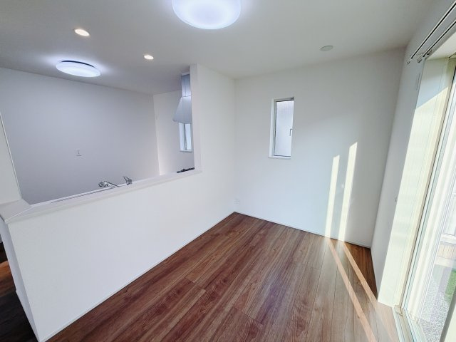 【新築戸建】前橋市北代田町780番のダイニング|■ダイニング｜出来上がった料理を運びやすいダイニング♪お料理中も家族との会話がはずみます♪