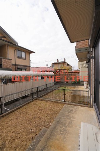 リビングタウン江戸屋敷【10，000円キャッシュバック対象物件】のバルコニー|バルコニーからの眺めを楽しみながら食事をしませんか