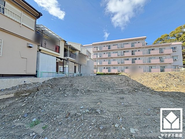 尼崎市東園田町1丁目　3期　4号棟の外観|東西両面バルコニーで風通し良好。バルコニーが2か所ございますので、お洗濯物もたっぷりと干す事ができます。