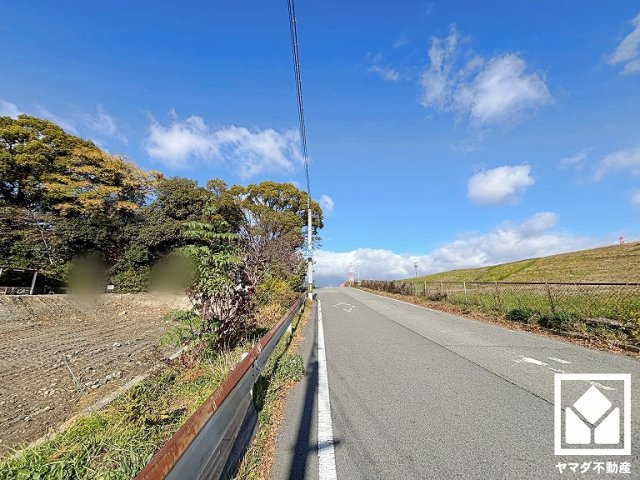 尼崎市東園田町1丁目　3期　4号棟の前面道路含む現地写真|東園田町3期全4棟の4号棟です。区画それぞれ間取りが違うので、ライフスタイルに合わせてご検討ください。