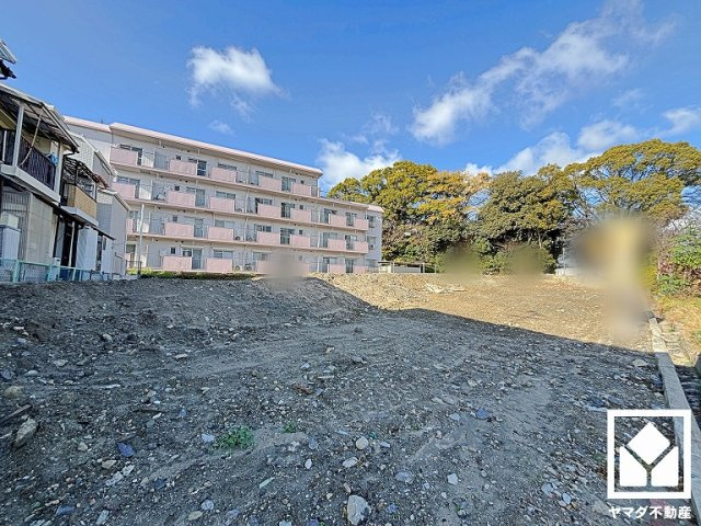 尼崎市東園田町1丁目　3期　4号棟の外観|開発分譲地ですので区画の整った街並みです。同じ時期に生活をスタートするご家族が多いため、困ったときにも心強いですね。