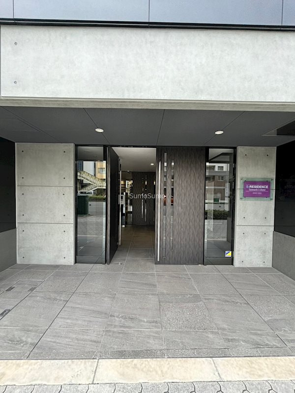 S-RESIDENCE谷町五丁目のエントランス