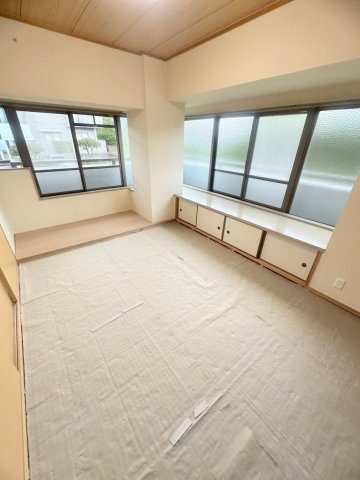 グランドパレス学園前 C棟の和室