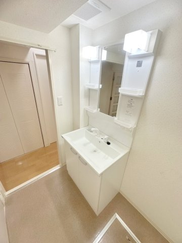 グランドパレス学園前 C棟の独立洗面台