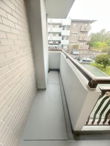 グランドパレス学園前 C棟のバルコニー