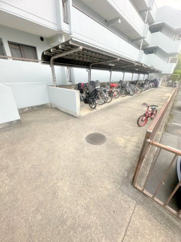 グランドパレス学園前 C棟のその他共用部分