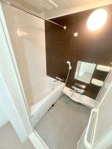 グランドパレス学園前 C棟の浴室