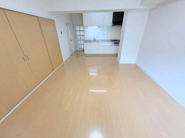 グランドパレス学園前 C棟の居間・リビング