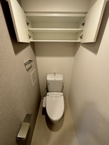 コンフォリア・リヴ博労町一丁目Qのトイレ