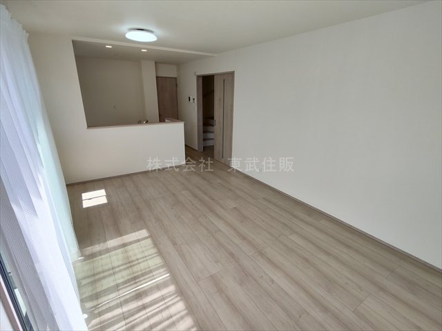 【居間・リビング】の画像